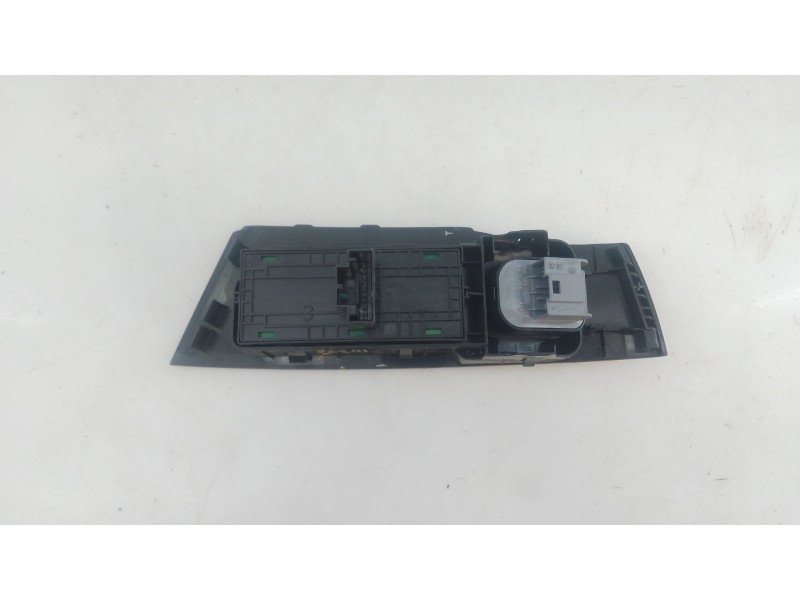 Recambio de mando elevalunas delantero izquierdo para volkswagen polo vi (aw1, bz1, ae1) 1.0 tsi referencia OEM IAM   