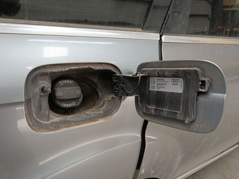 Recambio de tapa exterior combustible para audi q7 (4lb) 3.0 tdi quattro referencia OEM IAM   