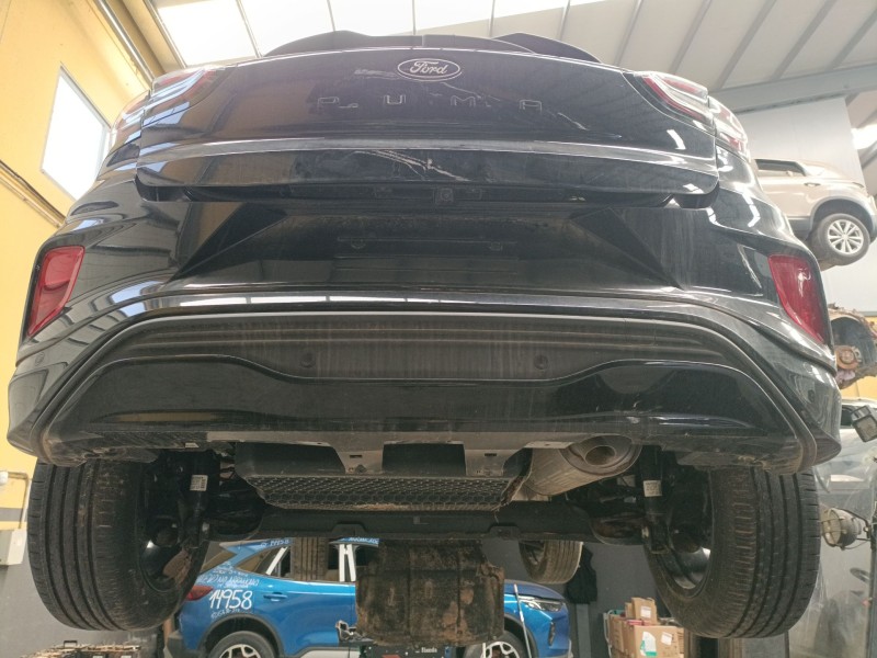 Recambio de paragolpes trasero para ford puma (j2k, cf7) 1.0 ecoboost mhev referencia OEM IAM   