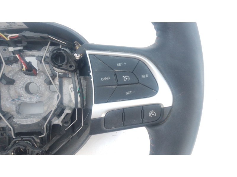 Recambio de volante para jeep compass (mp, m6, mv, m7) 1.4 multiair referencia OEM IAM   