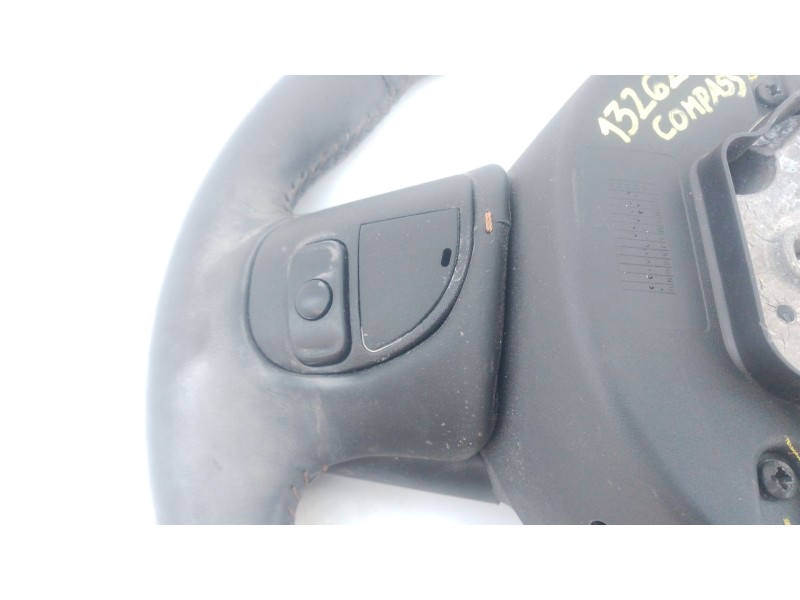 Recambio de volante para jeep compass (mp, m6, mv, m7) 1.4 multiair referencia OEM IAM   