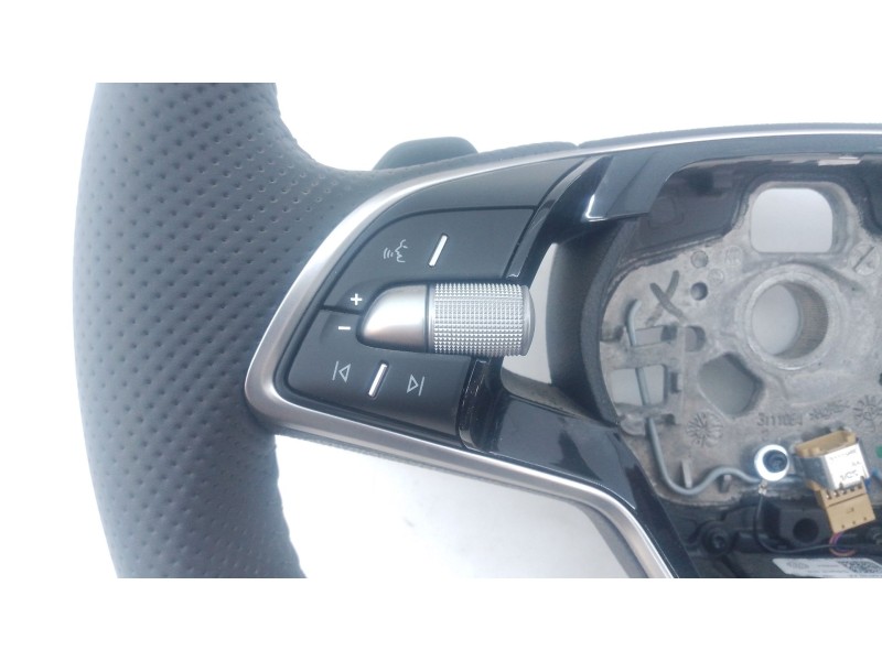 Recambio de volante para skoda scala (nw1) 1.5 tsi referencia OEM IAM   