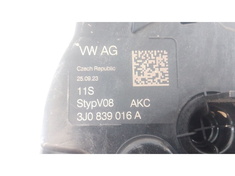 Recambio de cerradura puerta trasera derecha para volkswagen t-roc (a11, d11) 1.5 tsi referencia OEM IAM   