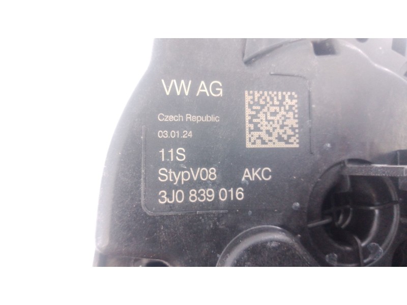 Recambio de cerradura puerta trasera derecha para volkswagen t-roc (a11, d11) 1.0 tsi referencia OEM IAM   