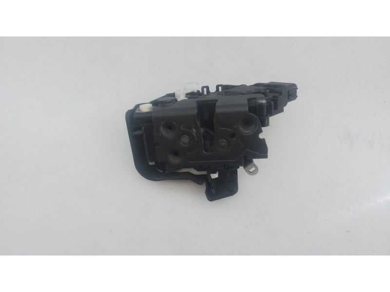 Recambio de cerradura puerta trasera izquierda para volvo xc60 r-design momentum referencia OEM IAM   