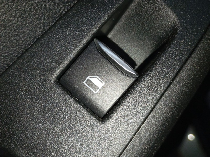 Recambio de mando elevalunas trasero izquierdo para ford puma (j2k, cf7) 1.0 ecoboost mhev referencia OEM IAM   