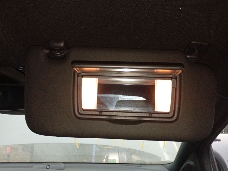 Recambio de parasol derecho para ford puma (j2k, cf7) 1.0 ecoboost mhev referencia OEM IAM   