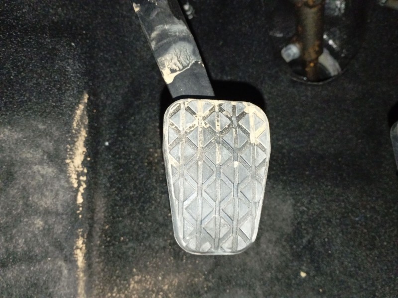 Recambio de pedal embrague para ford puma (j2k, cf7) 1.0 ecoboost mhev referencia OEM IAM   