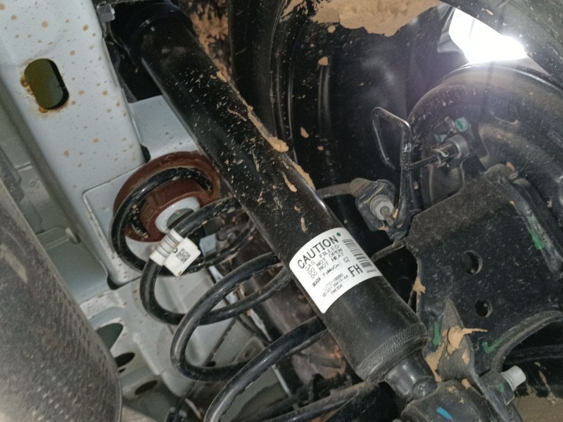 Recambio de amortiguador trasero derecho para ford puma (j2k, cf7) 1.0 ecoboost mhev referencia OEM IAM   