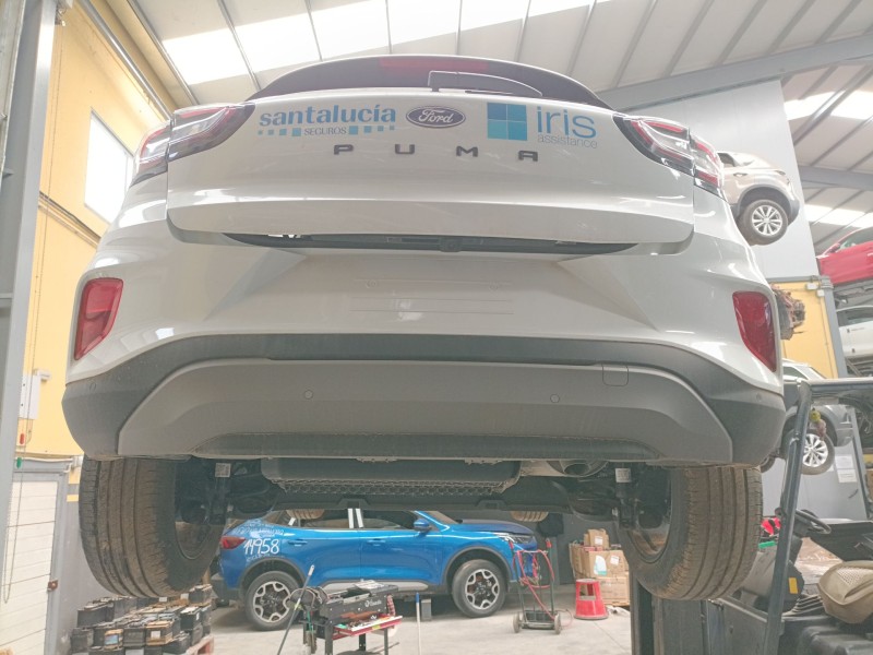 Recambio de paragolpes trasero para ford puma (j2k, cf7) 1.0 ecoboost mhev referencia OEM IAM   