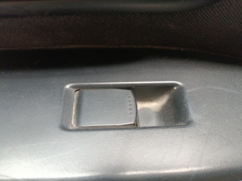 Recambio de mando elevalunas trasero izquierdo para suzuki grand vitara ii (jt, te, td) 1.9 ddis a las 4 ruedas (jt419, td44, jb