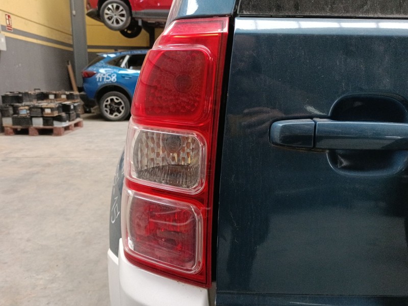 Recambio de piloto trasero izquierdo para suzuki grand vitara ii (jt, te, td) 1.9 ddis a las 4 ruedas (jt419, td44, jb419wd, jb4