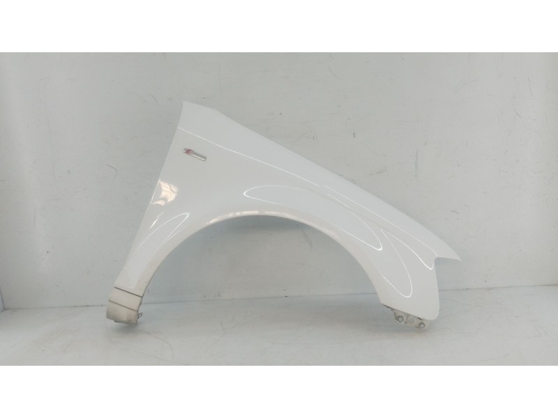 Recambio de aleta delantera derecha para audi a3 (8p) referencia OEM IAM   