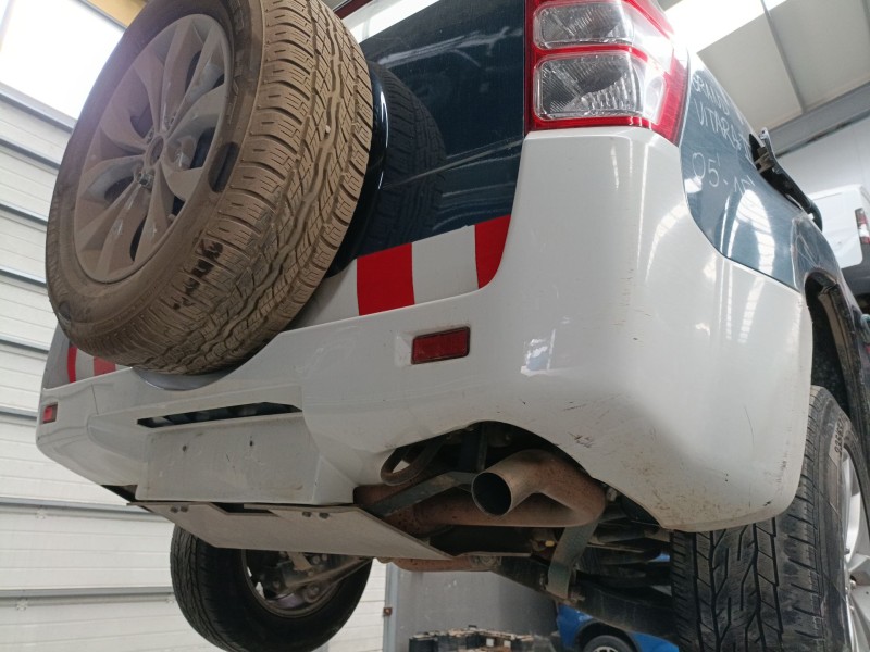 Recambio de paragolpes trasero para suzuki grand vitara ii (jt, te, td) 1.9 ddis a las 4 ruedas (jt419, td44, jb419wd, jb419xd) 