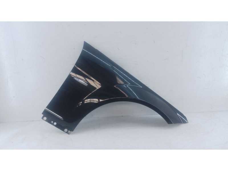 Recambio de aleta delantera derecha para mercedes-benz clase c (w204) berlina c 200 cdi (204.007) referencia OEM IAM   