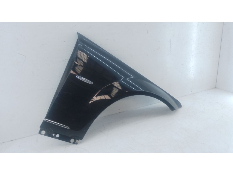 Recambio de aleta delantera derecha para mercedes-benz clase c (w204) berlina c 200 cdi (204.007) referencia OEM IAM   