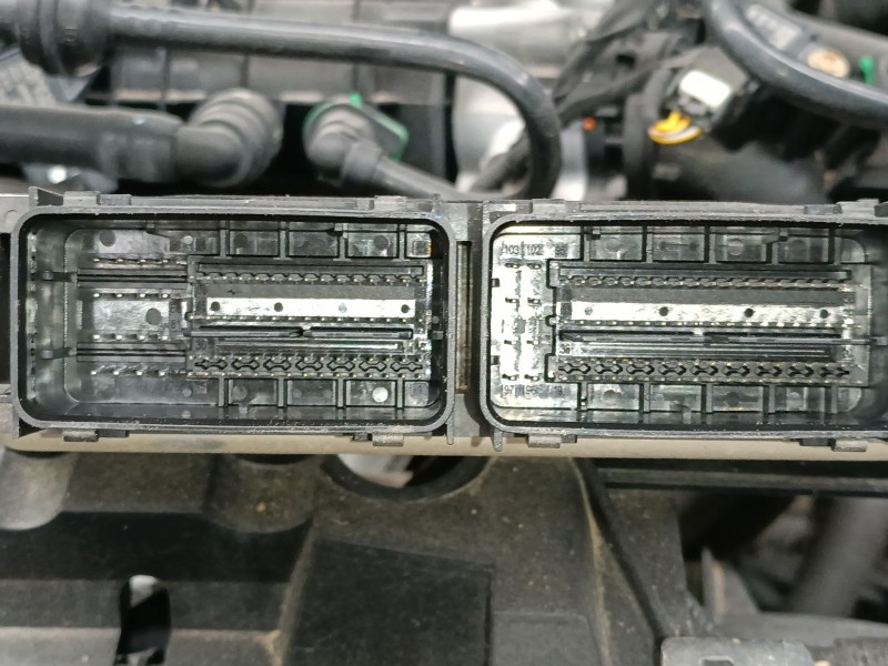 Recambio de centralita motor uce para ford puma (j2k, cf7) 1.0 ecoboost mhev referencia OEM IAM M1T112A650HB 0261S105FG 