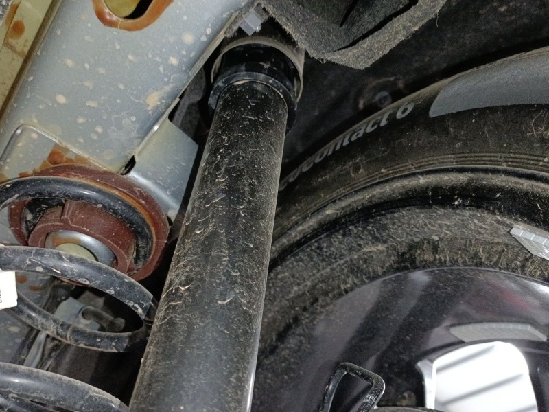 Recambio de amortiguador trasero derecho para ford puma (j2k, cf7) 1.0 ecoboost mhev referencia OEM IAM   