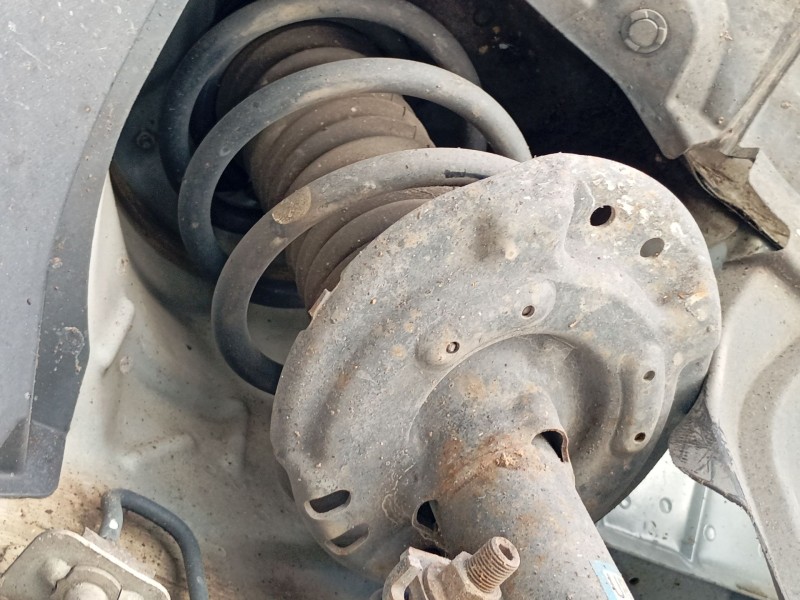 Recambio de amortiguador delantero derecho para nissan x-trail iii (t32_, t32r, t32rr) 1.6 dci (t32) referencia OEM IAM   