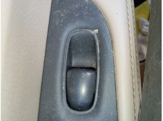 Recambio de mando elevalunas trasero izquierdo para nissan x-trail iii (t32_, t32r, t32rr) 1.6 dci (t32) referencia OEM IAM   