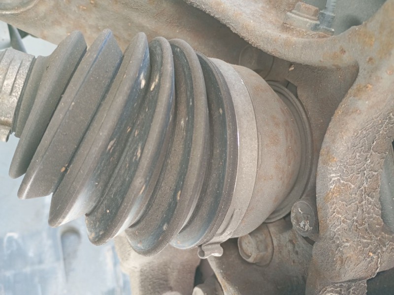 Recambio de transmision delantera derecha para nissan x-trail iii (t32_, t32r, t32rr) 1.6 dci (t32) referencia OEM IAM   