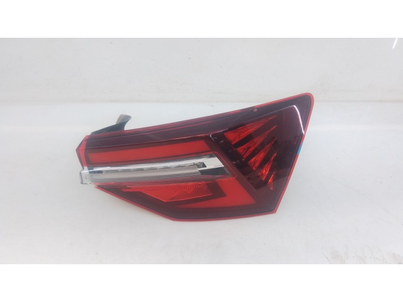 Recambio de piloto trasero derecho para skoda karoq (nu7, nd7) 1.5 tsi referencia OEM IAM   