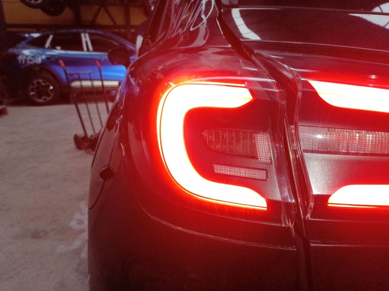 Recambio de piloto trasero izquierdo para ford puma (j2k, cf7) 1.0 ecoboost mhev referencia OEM IAM   