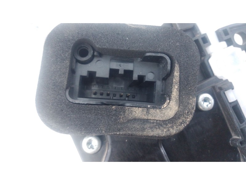 Recambio de cerradura puerta trasera izquierda para volkswagen taigo (cs1) 1.0 tsi referencia OEM IAM   