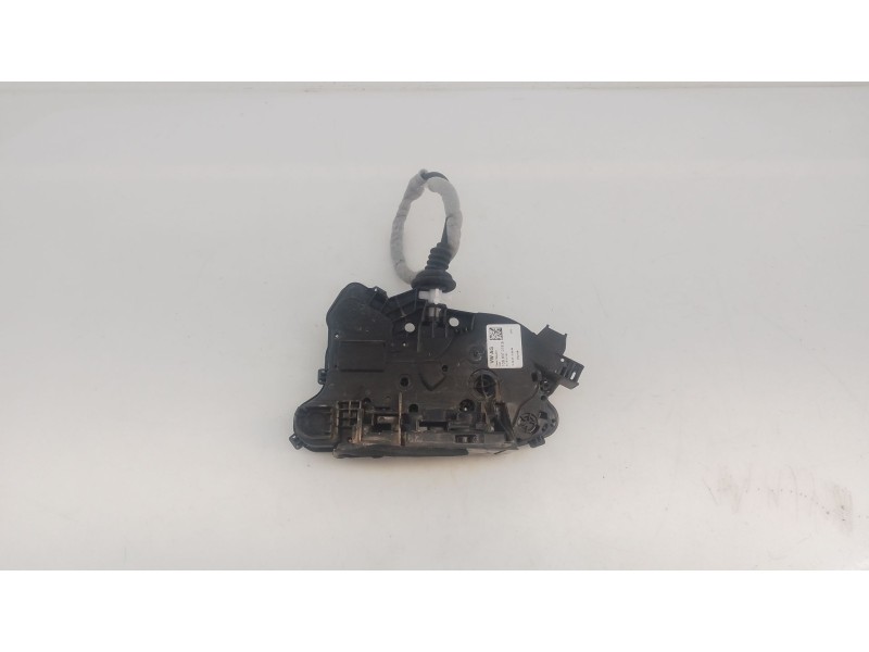 Recambio de cerradura puerta delantera derecha para skoda fabia iv (pj3) 1.0 tsi referencia OEM IAM   