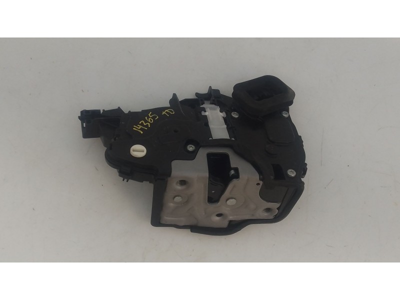 Recambio de cerradura puerta trasera derecha para volkswagen polo vi (aw1, bz1, ae1) 1.0 tsi referencia OEM IAM   