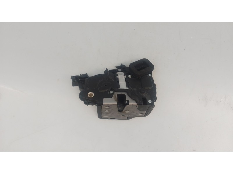 Recambio de cerradura puerta trasera derecha para skoda fabia iv (pj3) 1.0 tsi referencia OEM IAM   