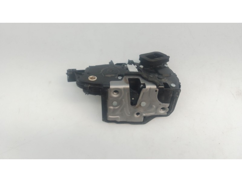 Recambio de cerradura puerta trasera derecha para skoda fabia iv (pj3) 1.0 tsi referencia OEM IAM   