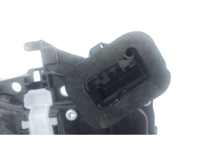 Recambio de cerradura puerta trasera derecha para skoda fabia iv (pj3) 1.0 tsi referencia OEM IAM   