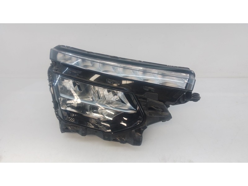 Recambio de faro derecho xenon para skoda kamiq (nw4) 1.0 tsi referencia OEM IAM 655041016B  
