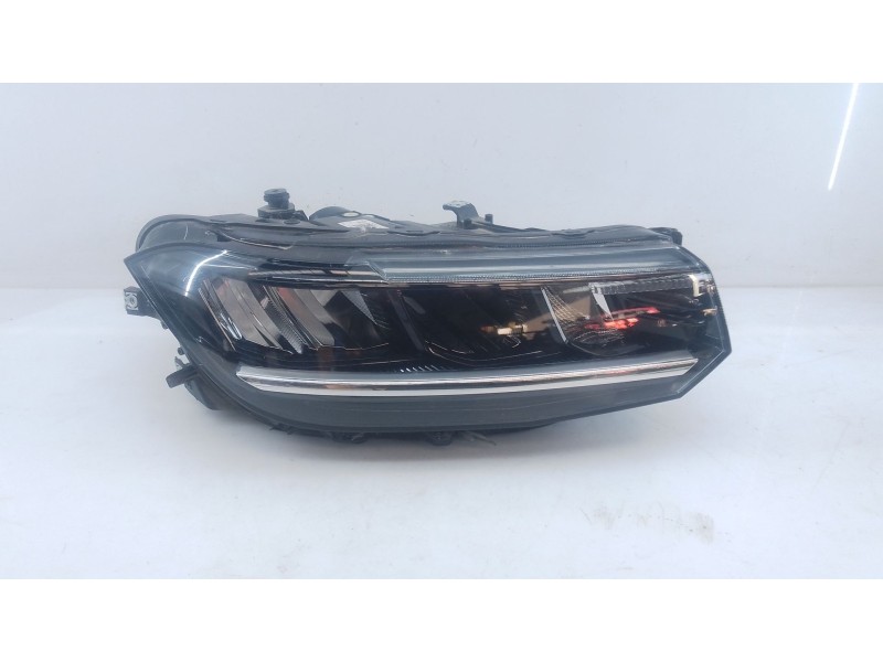 Recambio de faro derecho xenon para volkswagen t-cross (c11, d31) 1.0 tsi referencia OEM IAM   