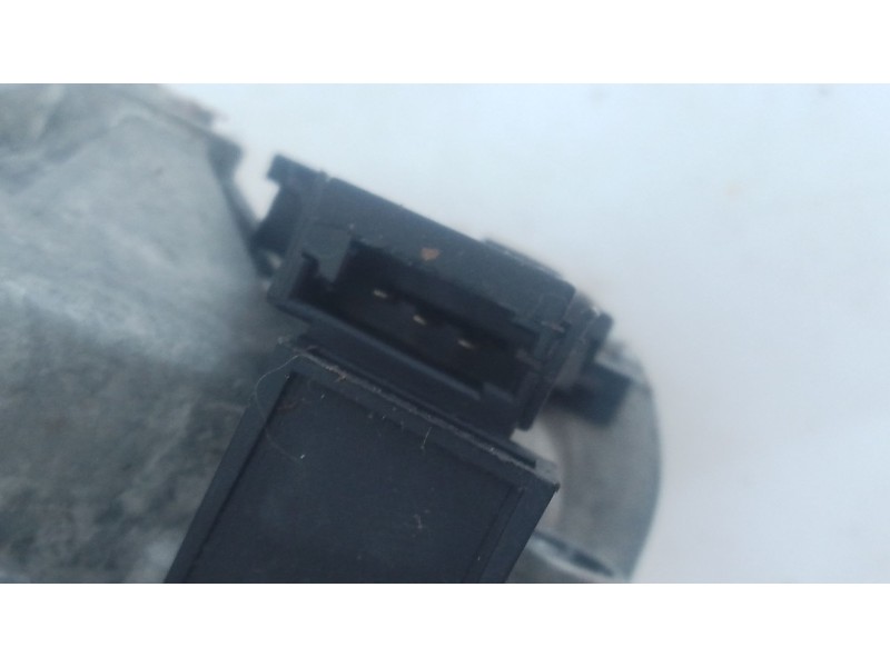 Recambio de motor limpia trasero para fiat doblo autobús (263_) 1.3 d multijet (263axu1a) referencia OEM IAM 51811480  