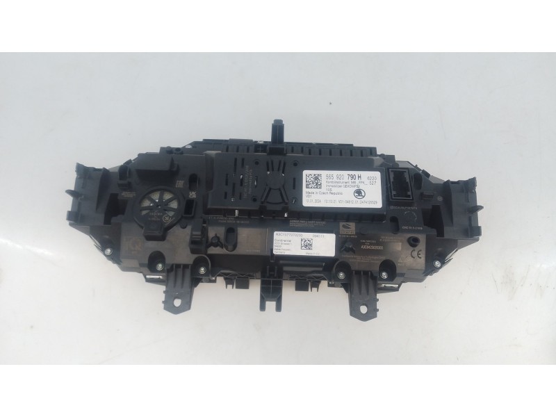 Recambio de cuadro instrumentos para skoda karoq (nu7, nd7) 1.5 tsi referencia OEM IAM 565920790H  