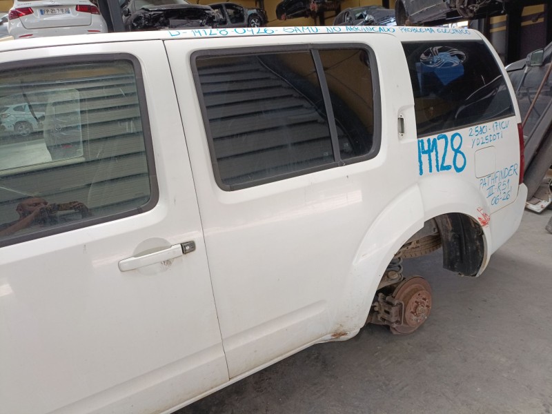 Recambio de puerta trasera izquierda para nissan pathfinder iii (r51) 2.5 dci 4wd referencia OEM IAM   