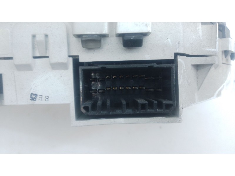 Recambio de cuadro instrumentos para suzuki grand vitara i (ft, ht) 2.0 hdi 110 16v 4x4 (sq 420d) referencia OEM IAM 3411050JA2 