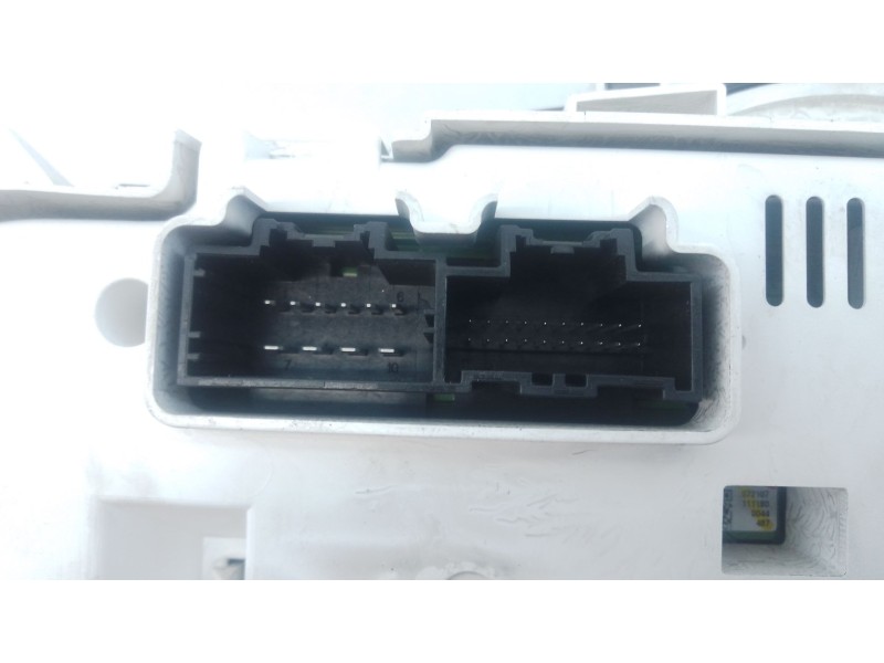 Recambio de cuadro instrumentos para dodge nitro 2.8 crd 4wd referencia OEM IAM 05172372AA CR0037029K0C0 