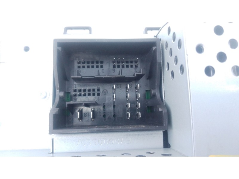 Recambio de sistema audio / radio cd para volkswagen caddy v furgoneta/monovolumen (sba, sbh) 2.0 tdi bmt referencia OEM IAM   