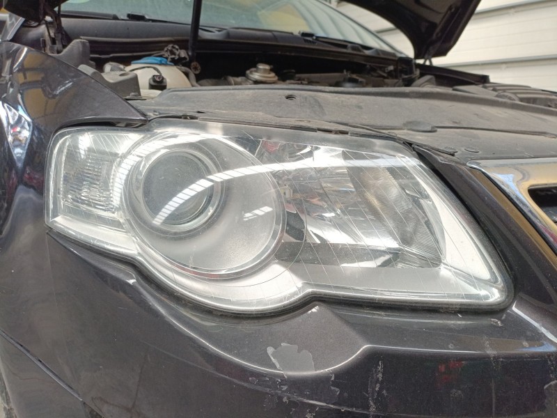 Recambio de faro derecho para volkswagen passat b6 (3c2) 1.9 tdi referencia OEM IAM   