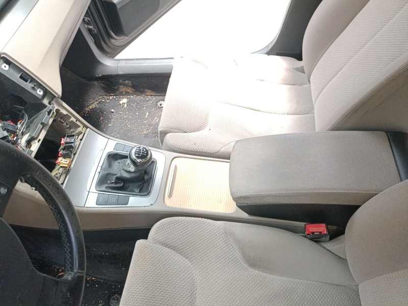 Recambio de consola central para volkswagen passat b6 (3c2) 1.9 tdi referencia OEM IAM   