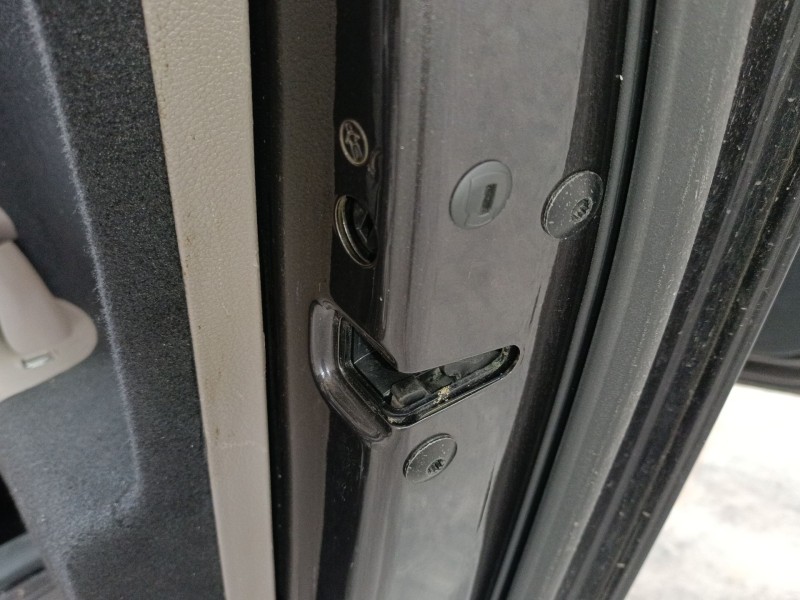 Recambio de cerradura puerta trasera derecha para volkswagen passat b6 (3c2) 1.9 tdi referencia OEM IAM   