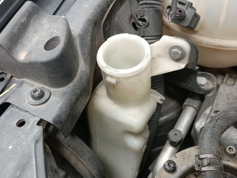 Recambio de deposito limpia para volkswagen passat b6 (3c2) 1.9 tdi referencia OEM IAM   