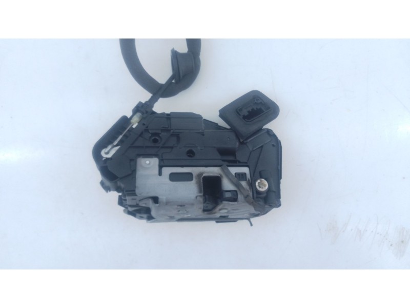 Recambio de cerradura puerta trasera derecha para audi a1 sportback (gba) 30 tfsi referencia OEM IAM   