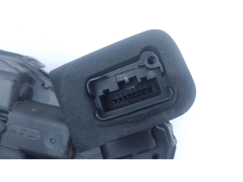 Recambio de cerradura puerta trasera derecha para audi a1 sportback (gba) 30 tfsi referencia OEM IAM   