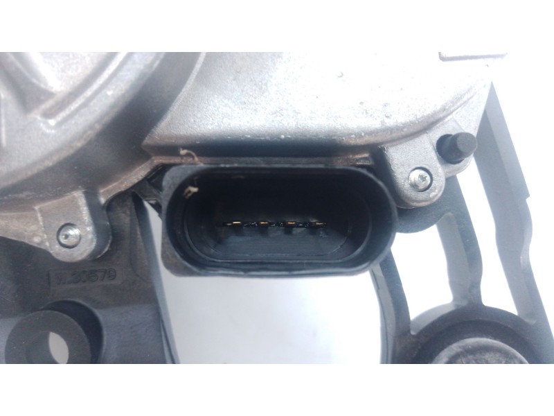 Recambio de motor limpia trasero para volkswagen caddy v furgoneta/monovolumen (sba, sbh) 2.0 tdi bmt referencia OEM IAM 8V09557