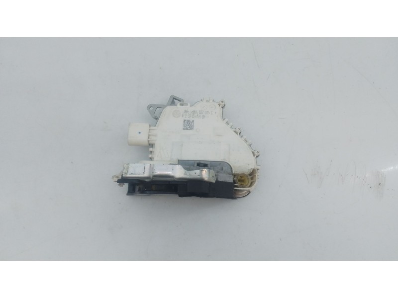 Recambio de cerradura puerta delantera izquierda para audi a4 ber. (b8) básico referencia OEM IAM 8J1937015C  E1-A5-44-2