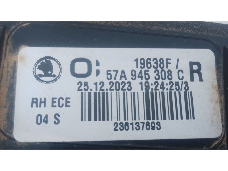 Recambio de piloto trasero derecho porton para skoda karoq (nu7, nd7) 1.5 tsi referencia OEM IAM   